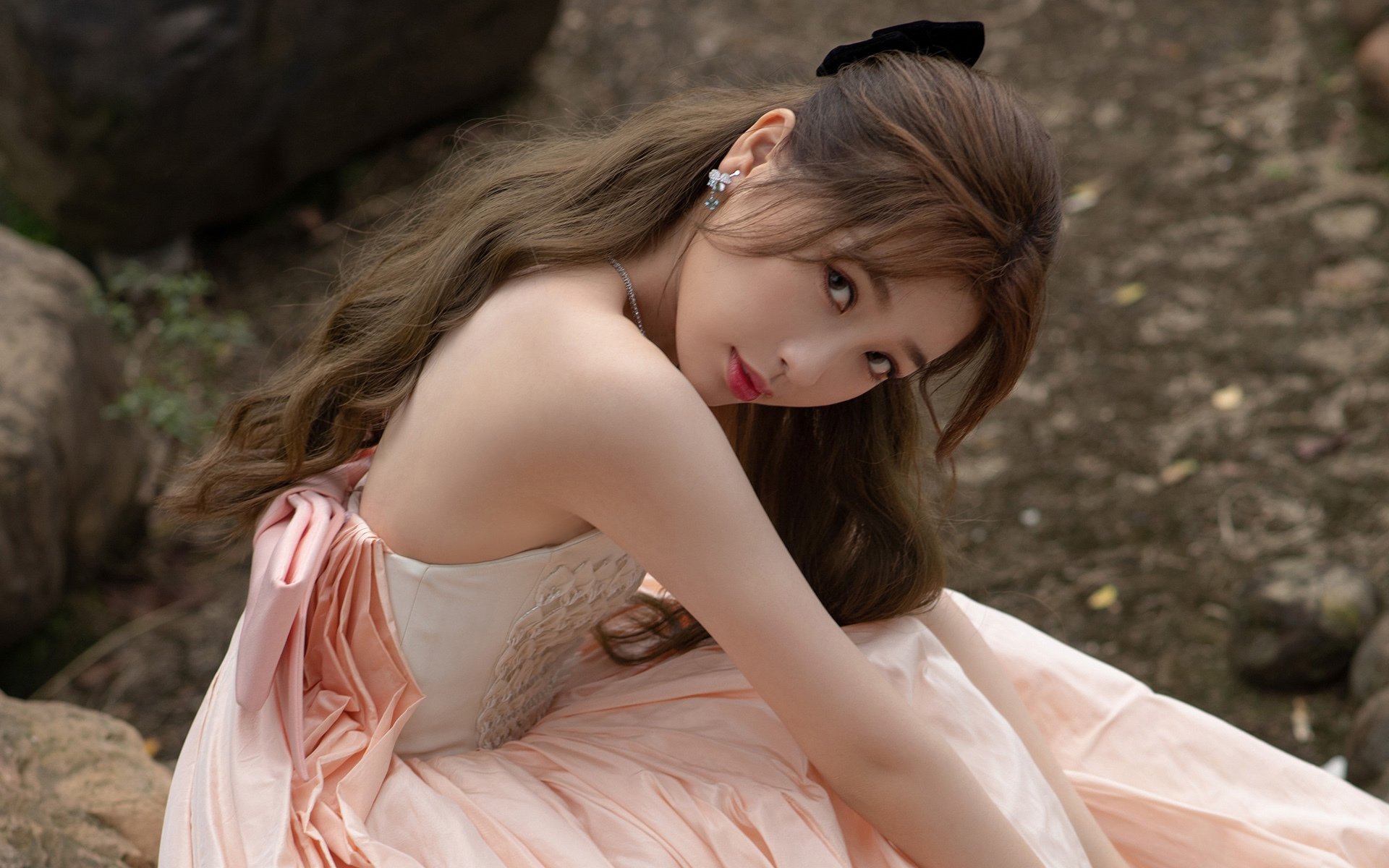 “萨尔·巴赫激励南非橄榄球:年轻力量崛起”