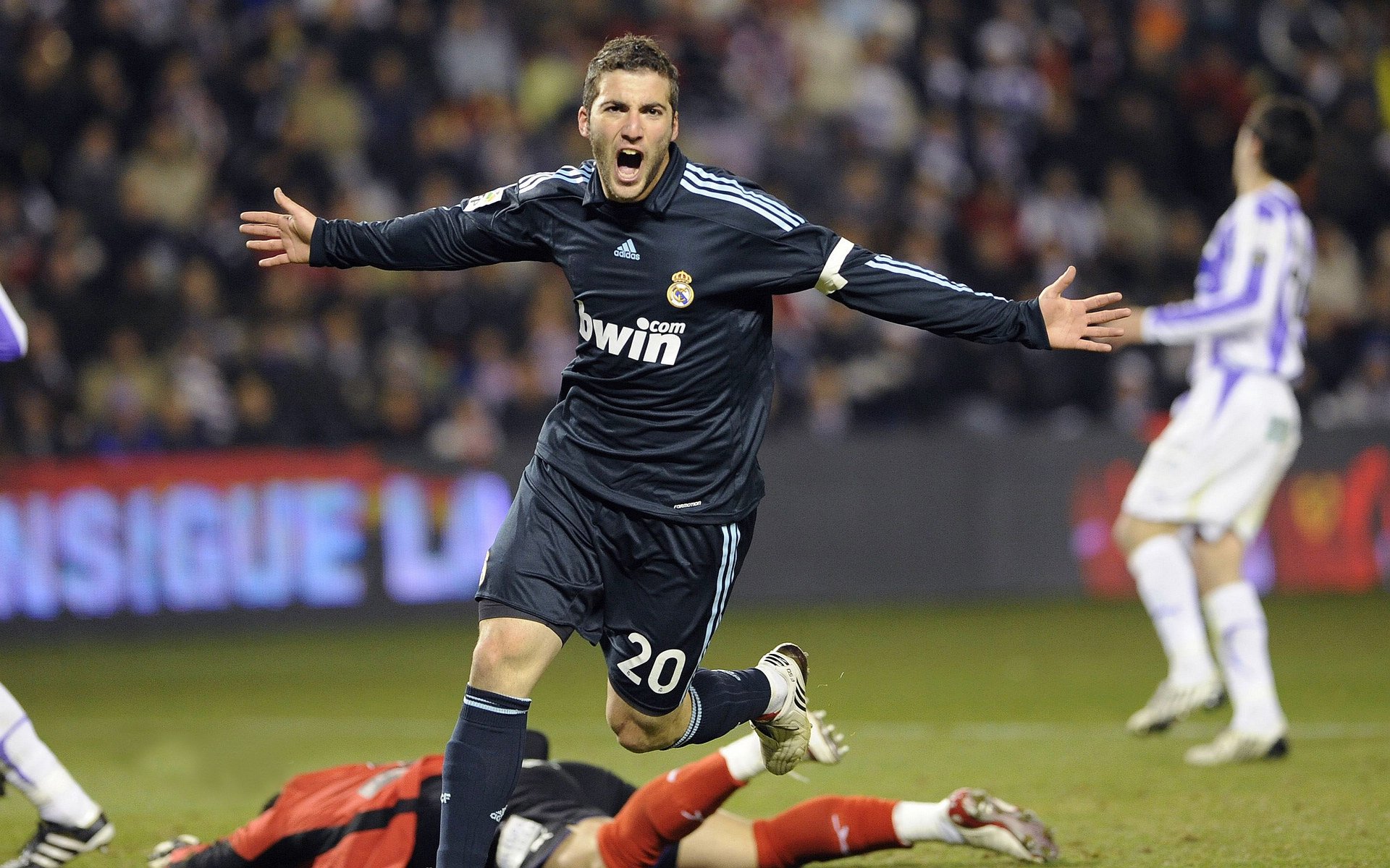 塞维利亚战绩稳定，争夺西甲欧洲资格